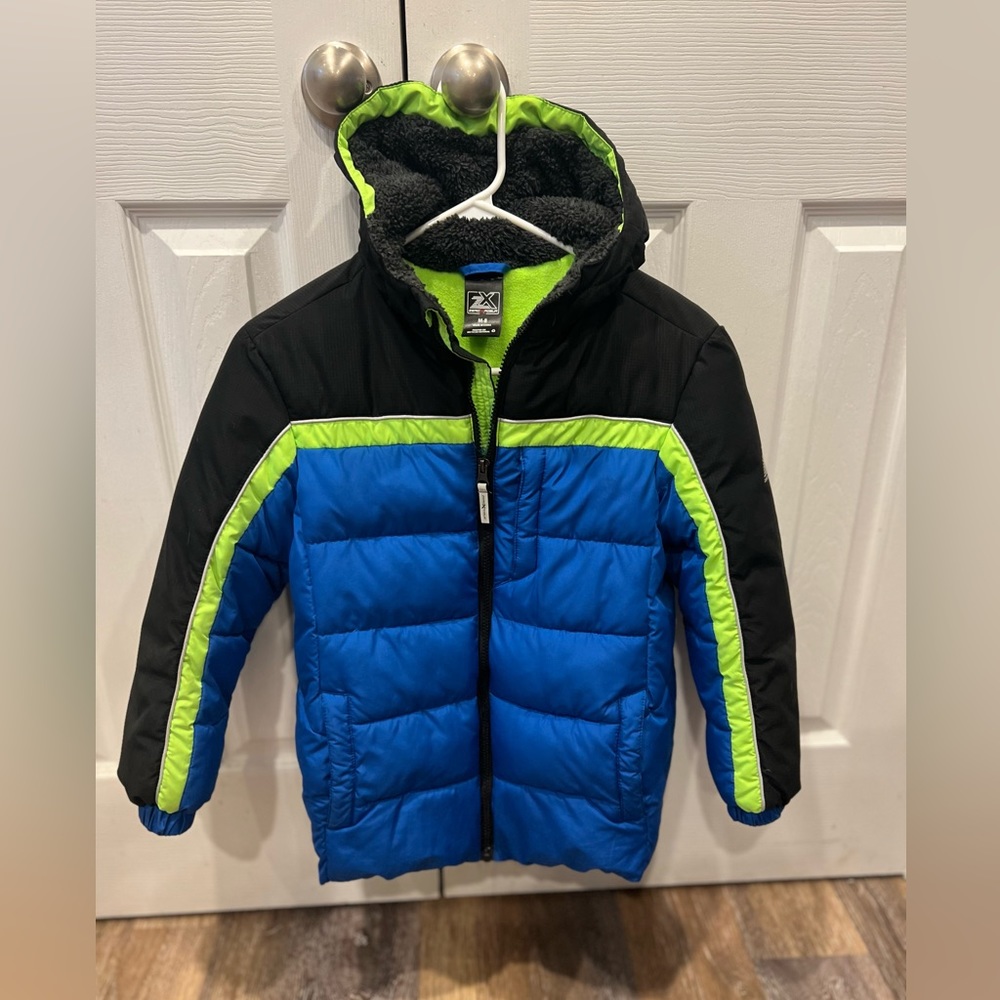 Winter Coat youth size medium (8)